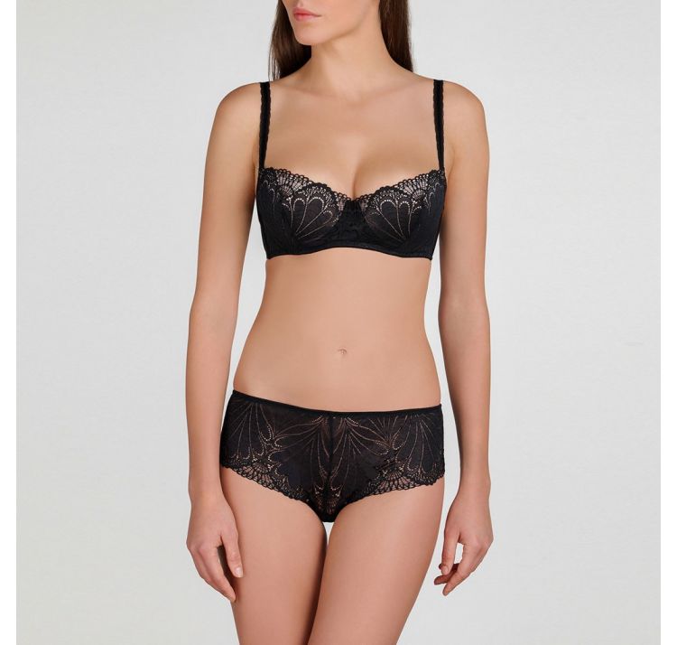 WONDERBRA refined glamour shortie