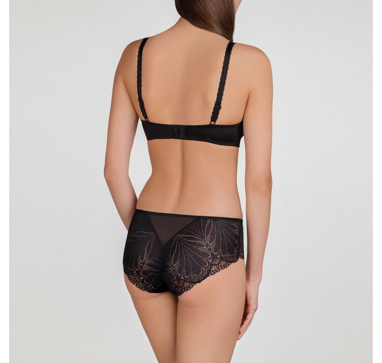 WONDERBRA refined glamour shortie