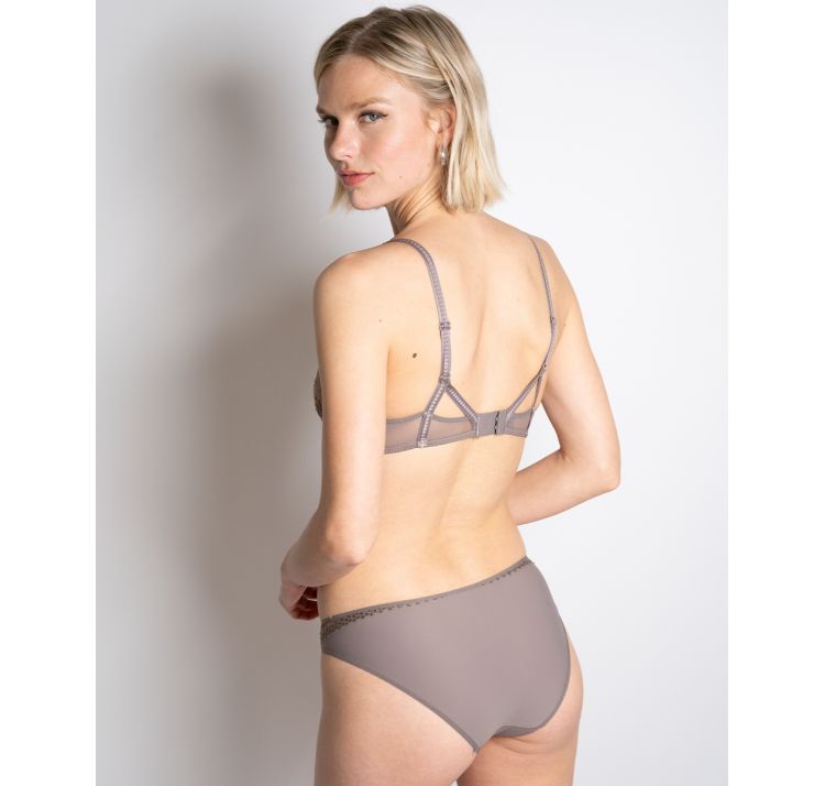 PASSIONATA suzy koronkowy biustonosz plunge z kwiatowym haftem