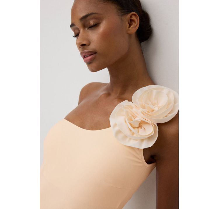 YSABEL MORA volume flower asymetryczny kostium jednoczĘŚciowy z wyjmowanymi wkŁadkami