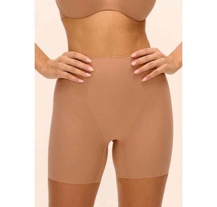 WACOAL flawless modelujĄce szorty z nogawkĄ